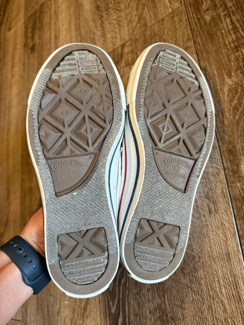 Youth Converse All Star Low Top Sneakers / Shoes - Size 5